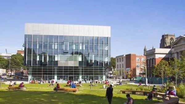 2025《卫报》英国大学排名发布，牛津重回榜一，伦艺再次上升！内附各热门艺术专业院校排名，建议收藏！